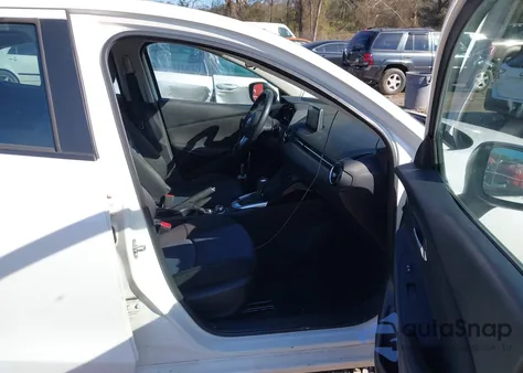 2017 Toyota Yaris Ia из США, поврежденный, VIN 3MYDLBYV4HY158140